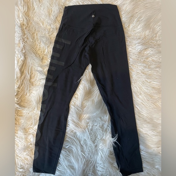 NWOT Black Lululemon Leggings - Picture 2 of 3